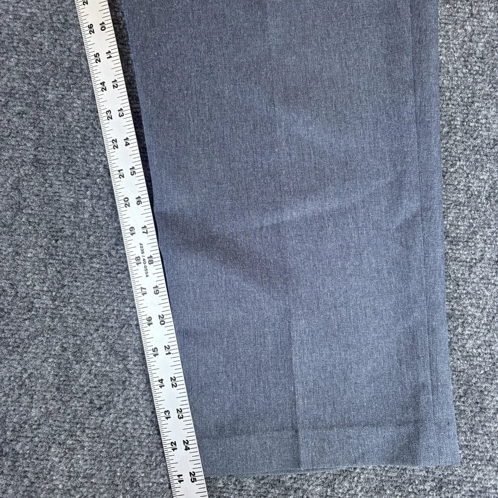 Levi's Action Slacks Dress Pants Mens 32x25 Gray Comfort Flat Front Straight Leg